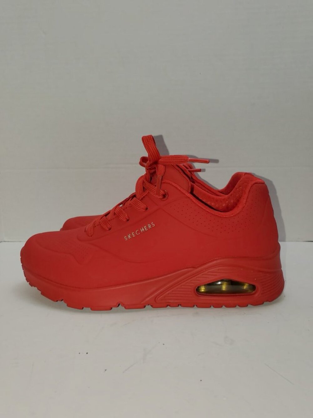 Skechers Uno Women's Red Stand on Air Casual Sneakers, Size 7.5